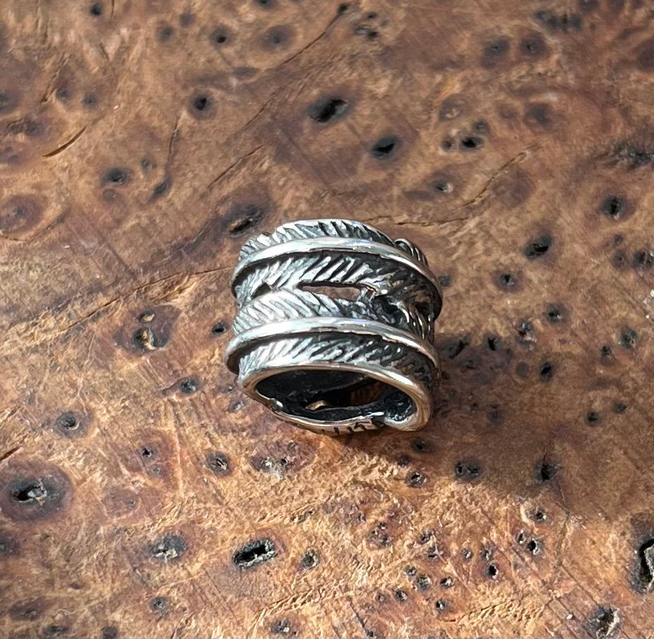 Curled Feather Bead