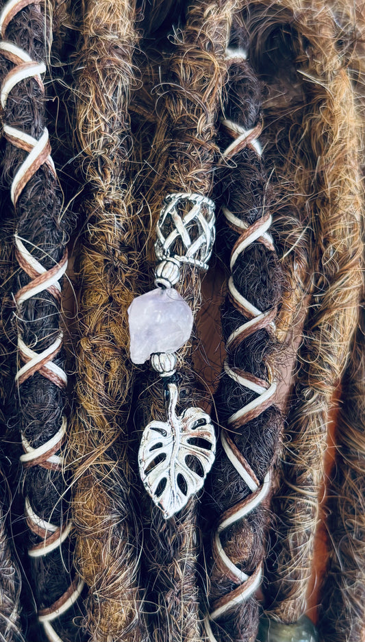 Monstera pendant bead with Amethyst